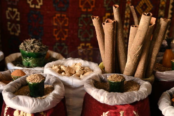 خواص درمانی گیاهان دارویی در طب سنتی ایرانی و اهمیت نمایش آنها در طراحی سایت پزشکی برای برندینگ دیجیتال سلامت