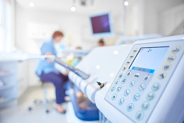 تجهیزات مدرن دندانپزشکی در یک کلینیک مجهز به نرمافزار مدیریت مطب دندانپزشکی در مشهد