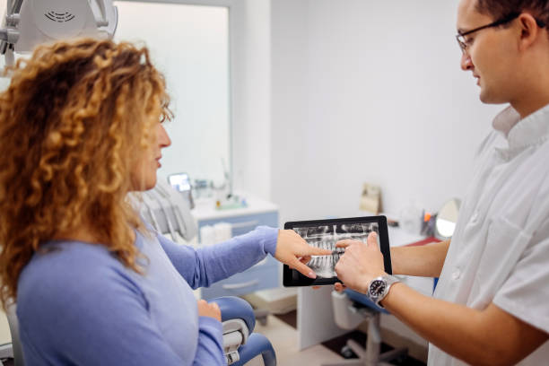 تشخیص و نوبتدهی آنلاین برای ایمپلنت دندان در شیراز: طراحی UX بیماران