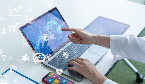 توسعه وب و CRM پزشکی برای کلینیکهای ترک اعتیاد در شیراز: شبکهای از اتصالات دیجیتالی، نمادی از توسعه وب پزشکی و مدیریت ارتباط با بیمار