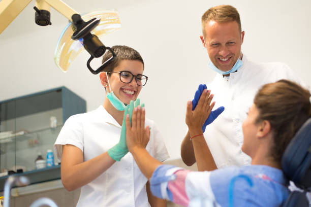 رضایت بیمار دندانپزشکی در شیراز: ارتقای تجربه کاربری بیماران و نوبتدهی آنلاین برای افزایش خوشنودی