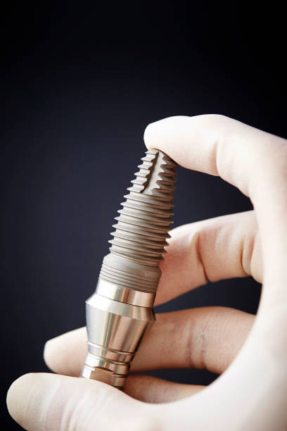 سئو تخصصی پزشکی و نوبتدهی آنلاین هوشمند برای کلینیکهای ایمپلنت دندان در مشهد: ارتقای UX بیمارمحور در ۲۰۲۶ - تجهیزات دندانپزشکی