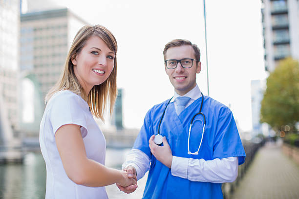 مشاوره دیجیتال مارکتینگ سلامت: سئو کلینیک لثه و ریشه و استراتژی بازاریابی دیجیتال سلامت