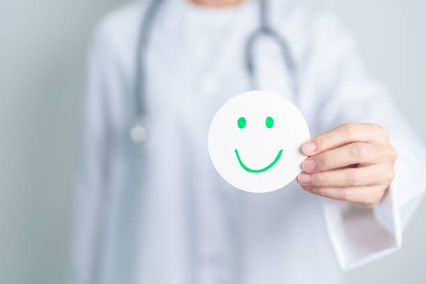 طراحی UX بیمارمحور در آزمایشگاههای تشخیص طبی: افزایش رضایت بیماران با نوبتدهی آنلاین