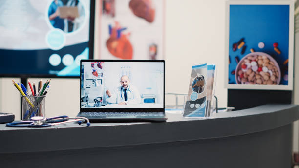 برندینگ دیجیتال پزشکی و پشتیبانی وبسایتهای درمانی برای مراکز فیزیوتراپی در اراک: جذب بیمار اینترنتی