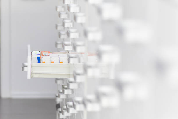 CRM پزشکی و نرمافزارهای مدیریت داروخانه برای داروخانههای شبانهروزی در اهواز: ارتقاء برندینگ دیجیتال و وفاداری مشتریان 2026 - نرم افزار مدیریت داروخانه