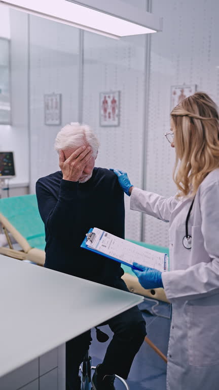 CRM پزشکی و نرمافزارهای مدیریت برای آزمایشگاههای تشخیص طبی در تبریز: ارتقای سئو تخصصی پزشکی و تجربه مراجعین ۲۰۲۶ - اهمیت تجربه مراجعین پزشکی و ارتباط مؤثر