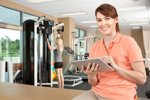 طراحی سایت پزشکی و CRM هوشمند برای مراکز فیزیوتراپی در شیراز: نوبتدهی آنلاین و بهبود تجربه بیمار - کاربرد تبلت در مدیریت کلینیک فیزیوتراپی