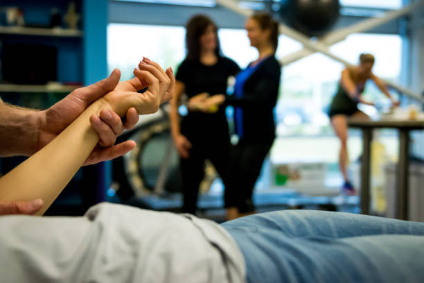 سئو سایت پزشکان فیزیوتراپی در اراک، بازاریابی دیجیتال پزشکان، افزایش مراجعهکننده فیزیوتراپی، نوبتدهی آنلاین کلینیک