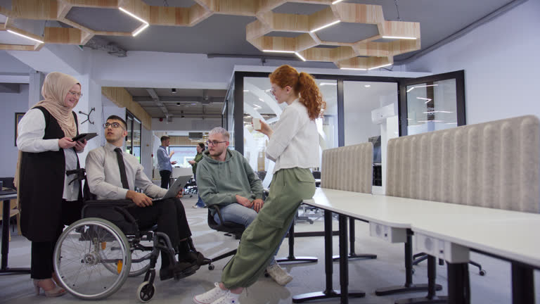 طراحی UX بیماران برای مراکز توانبخشی عصبی در مشهد: بهینهسازی نوبتدهی آنلاین و ارتقاء وبسایت سلامت 2026 - طراحی UX مراکز توانبخشی