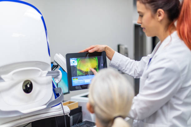 تجهیزات مدرن چشمپزشکی و دیجیتالیسازی مطب - نرمافزار مدیریت مطب پزشکی