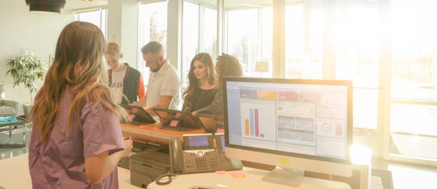 نرمافزار مدیریت مطب و نوبتدهی آنلاین برای مراکز تصویربرداری پزشکی در مشهد: بهینهسازی وبسایت سلامت و تجربه بیمار درمانی - نرم افزار مدیریت مطب