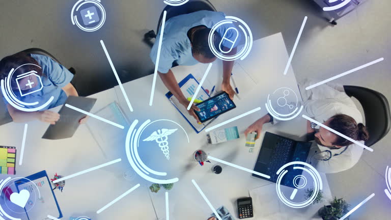 مشاوره دیجیتال مارکتینگ سلامت برای فوق تخصص کلیه در مشهد: متخصصان سلامت در حال کار با برنامههای هوشمند سلامت و تحلیل دادهها برای بهینهسازی دیجیتال مارکتینگ