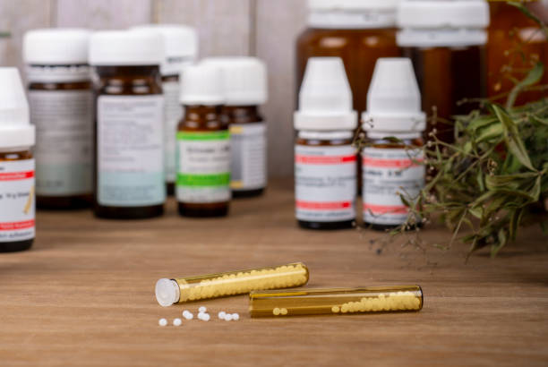 کلینیک هومیوپاتی و طراحی سایت پزشکی نوین، ویالها و گلوبولهای هومیوپاتی