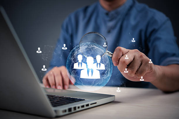 CRM پزشکی و آموزش سئو برای آزمایشگاههای تشخیص طبی در تبریز: فرآیند استخدام و مدیریت منابع انسانی دیجیتال