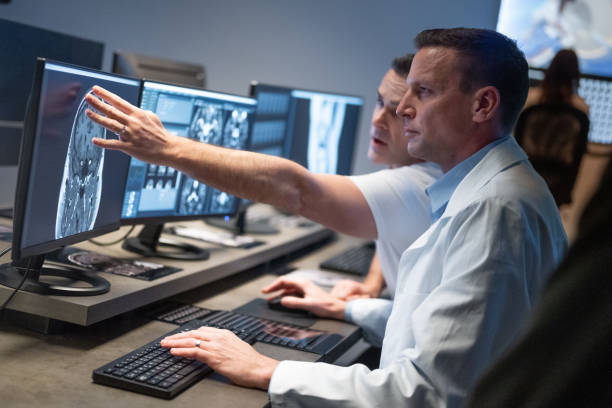 پشتیبانی سایت کلینیک و CRM پزشکی برای مراکز تصویربرداری MRI در تهران: بهینهسازی وبسایت سلامت 2026 - پشتیبانی فنی مراکز تصویربرداری