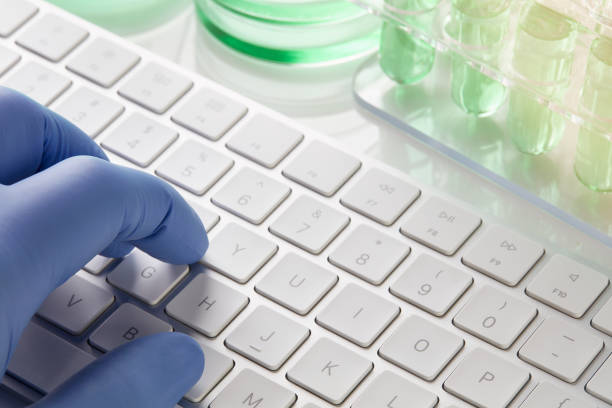 طراحی UX بیماران و نوبتدهی آنلاین برای آزمایشگاههای تشخیص طبی قزوین: افزایش رضایت و دسترسی آسان 2026 - نوبت دهی آنلاین آزمایشگاه