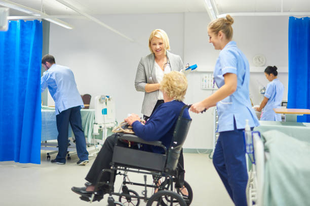 طراحی UX بیماران برای مراکز سالمندان در زنجان: مراکز مراقبت طولانی مدت، طراحی وبسایت در ایران