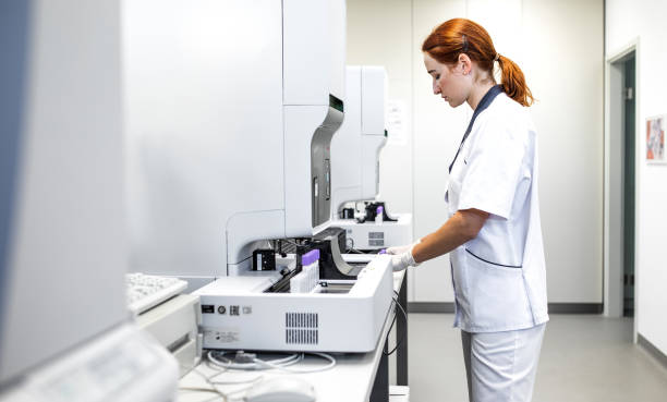 طراحی UX بیمارمحور برای آزمایشگاههای تشخیص طبی: بهبود خدمات آزمایشگاهی و نوبتدهی آنلاین