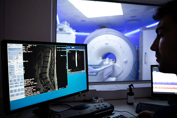 نرم افزارهای مدیریت مراکز تصویربرداری و سیستم های پیشرفته تصویربرداری پزشکی - مدیریت MRI و CT Scan در اهواز