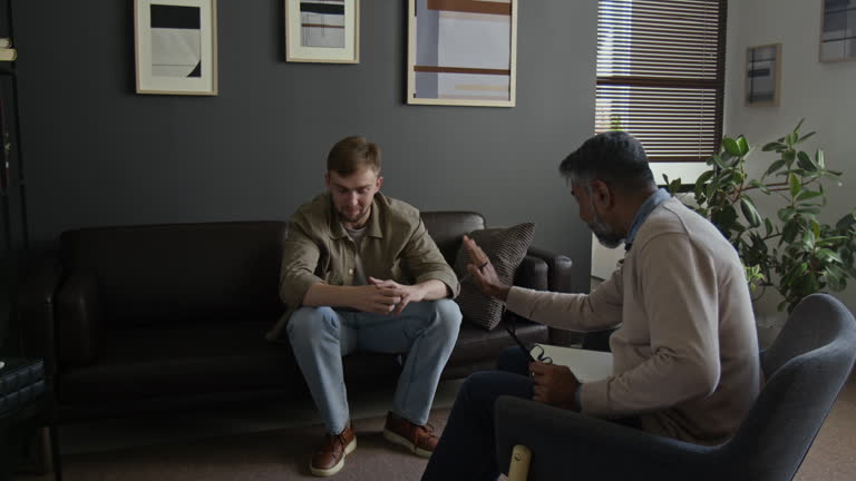 طراحی UX بیمارمحور و برندینگ دیجیتال پزشکی برای کلینیکهای ترک اعتیاد در مشهد: اعتمادسازی و بهبود مسیر درمان - روان درمانی