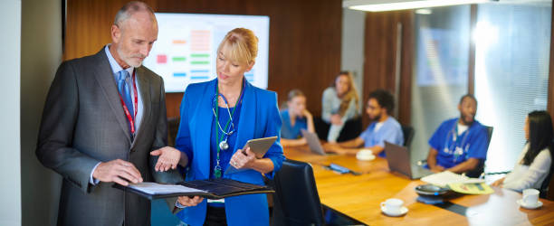 یکپارچهسازی CRM پزشکی و طراحی پرتال نوبتدهی آنلاین برای کلینیکهای تخصصی دندانپزشکی در مشهد: بهینهسازی مدیریت و تجربه بیمار - مدیریت کلینیک