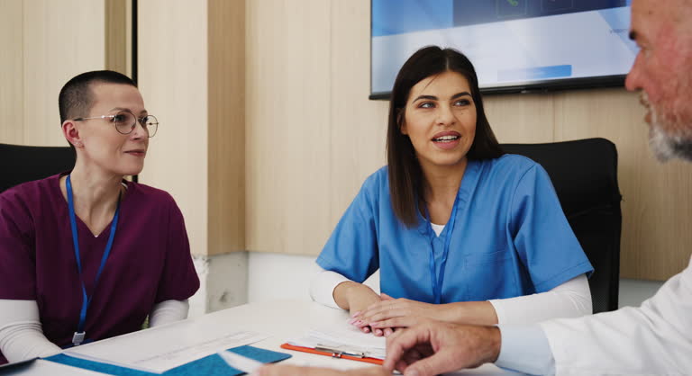 توسعه وب و نرمافزارهای مدیریت بیمارستان برای بیمارستان فوق تخصصی سرطان در تبریز: یکپارچهسازی CRM پزشکی 2026 - نرمافزار مدیریت بیمارستان