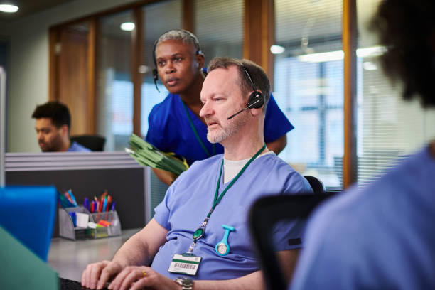 طراحی UX بیماران برای مراکز فیزیوتراپی در مشهد: بهینهسازی وبسایت سلامت و پشتیبانی حرفهای - پشتیبانی حرفهای مراکز درمانی