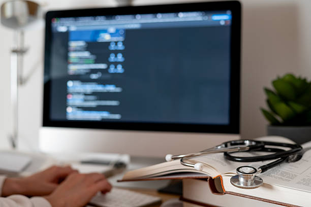 توسعه وب با وردپرس پزشکی و CRM پزشکی برای مراکز فیزیوتراپی در ساری: یک دانشجوی پزشکی در حال برنامهنویسی چتبات هوش مصنوعی برای خدمات درمانی با تمرکز بر توسعه وب پزشکی و بهینهسازی نوبتدهی آنلاین