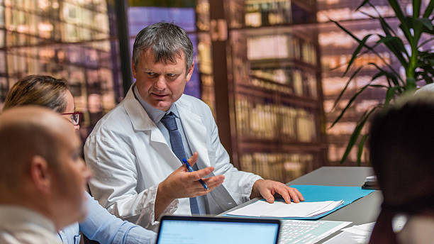 یکپارچهسازی CRM پزشکی برای مدیریت کلینیک فوق تخصص غدد در شیراز - بهبود تجربه بیمار