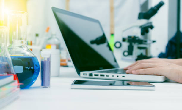 سئو آزمایشگاه تشخیص طبی و آموزش سئو پزشکی: توسعه وب سلامت و استفاده از فناوری در بندرعباس