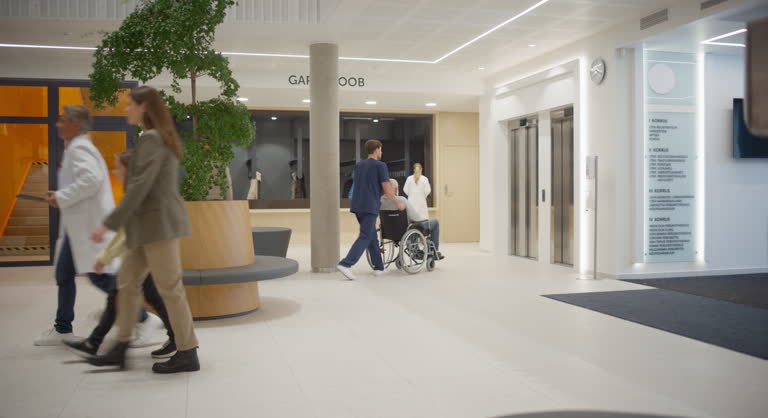 طراحی UX بیماران و نوبتدهی آنلاین هوشمند برای مراکز فیزیوتراپی در رشت: محیط پذیرش مدرن و بهینه برای افزایش رضایت بیماران