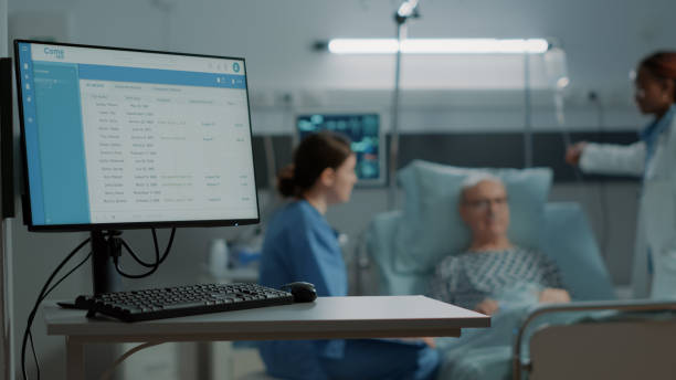 پیادهسازی CRM پزشکی و طراحی پرتال نوبتدهی آنلاین برای کلینیکهای ایمپلنت دندانپزشکی در اصفهان: مدیریت هوشمند بیمار ۲۰۲۶ - مراقبت و رضایت بیمار