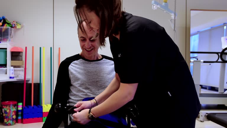 سئو تخصصی پزشکی برای مراکز توانبخشی عصبی در اهواز، ارتقاء طراحی UX بیماران 2026 - توانبخشی عصبی و تجربه کاربری بیماران