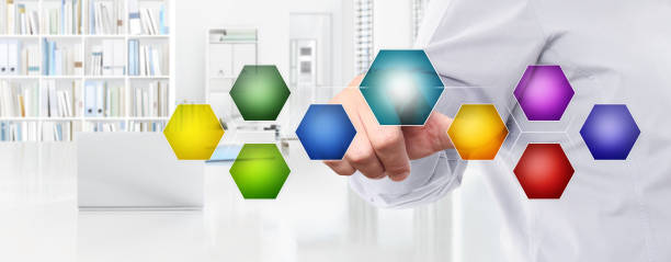 نرمافزار مدیریت داروخانه تخصصی و بهبود وبسایت سلامت با طراحی UX