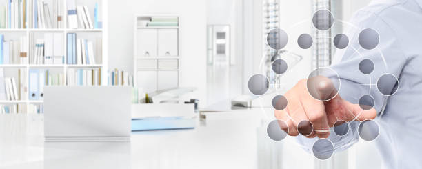 نوبتدهی آنلاین و CRM پزشکی برای فوق تخصص غدد در شیراز: بهینهسازی مدیریت مطب و UX بیماران 2026 - راهکارهای دیجیتال پزشکی و مدیریت کارها