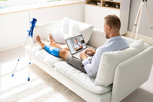 وبسایت سلامت هوشمند فیزیوتراپی در رشت: نمایش مشاوره آنلاین و ارتباط از راه دور با بیمار