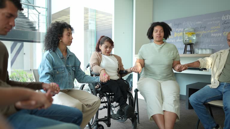 طراحی UX بیماران و نوبتدهی آنلاین برای کلینیکهای ترک اعتیاد در کرمانشاه: سهولت دسترسی درمان اعتیاد