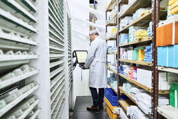 نرمافزارهای مدیریت داروخانه و CRM پزشکی برای داروخانههای تخصصی در اصفهان: ارتقاء وبسایت سلامت و نوبتدهی آنلاین 2026 - قیمت طراحی وبسایت