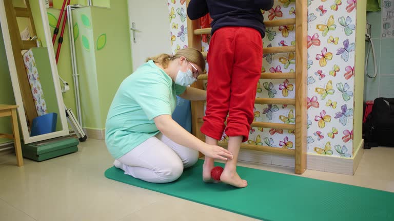 سئو تخصصی پزشکی برای مراکز فیزیوتراپی در اصفهان: نقش فیزیوتراپیست در توانبخشی و جذب بیمار