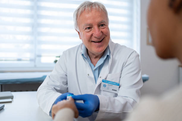 برندینگ دیجیتال پزشکی برای کلینیکهای هومیوپاتی در اردبیل: ارتقاء طراحی UX بیمار و جذب مراجعین 2026 و استراتژی دیجیتال درمانی