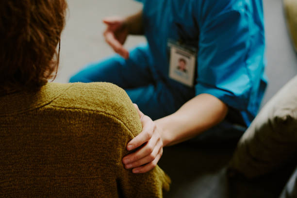 CRM پزشکی و نرمافزارهای مدیریت هوشمند برای فوق تخصص کلیه در مشهد: ارتقای تجربه بیمار و سئو سایت ۲۰۲۶ - افزایش تجربه بیمار درمانی