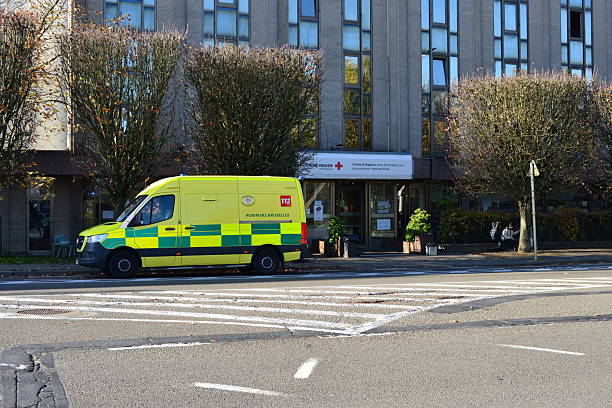 پشتیبانی وبسایتهای درمانی برای مراکز اورژانس خصوصی در اصفهان - نماد اورژانس و اعتماد - ۲۰۲۶