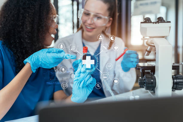 طراحی UX بیمارمحور برای آزمایشگاههای تشخیص طبی در تهران: فناوری و آزمایشگاه