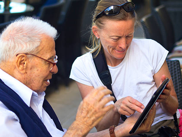 پشتیبانی وبسایتهای درمانی و طراحی UX بیمارمحور برای مراکز سالمندان در ساری: بهینهسازی وردپرس پزشکی و رضایت خانوادهها 2026 - وبسایت مراکز سالمندان