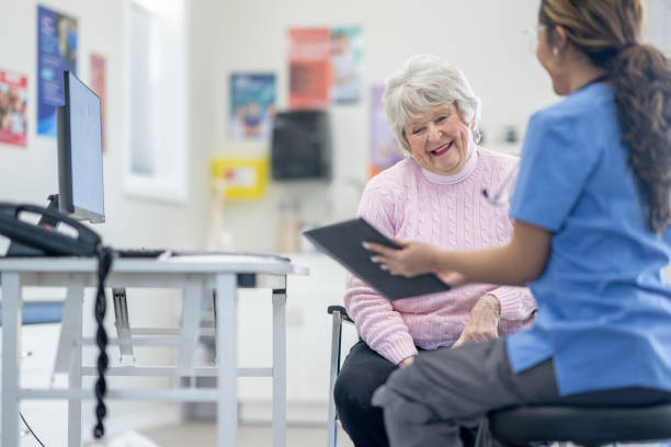 طراحی پرتال نوبتدهی آنلاین و CRM پزشکی برای مراکز ناباروری و IVF در مشهد: بهبود تجربه بیمار کلینیک