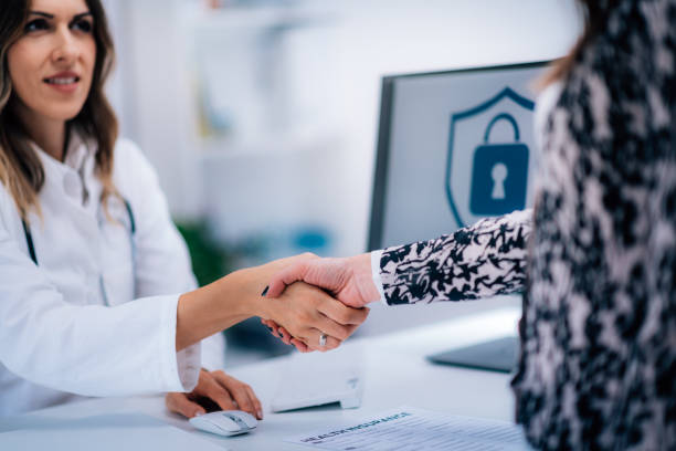 سئو سایت پزشکان فوق تخصص گوارش و کبد در تبریز: اعتماد سازی بیماران و شراکت