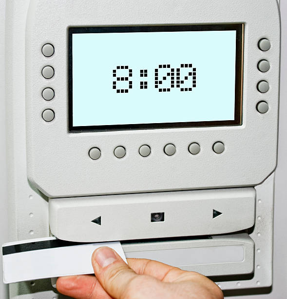 سیستم نوبتدهی دیجیتال و مدیریت زمان برای کلینیکهای ایمپلنت دندان: توسعه وب کاربرمحور