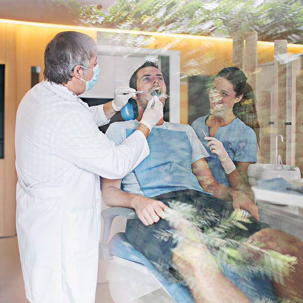 سئو تخصصی پزشکی و برندینگ دیجیتال برای کلینیکهای ایمپلنت دندان در مشهد: بازاریابی دیجیتال دندانپزشکی