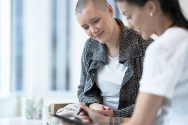 مدیریت بیماران سرطان و توسعه وب پزشکی: مشاوره بیمار جوان